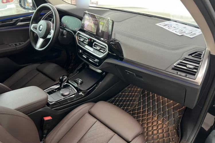 Used BMW X3 2022 xDrive25i M Sport Package Interior 7