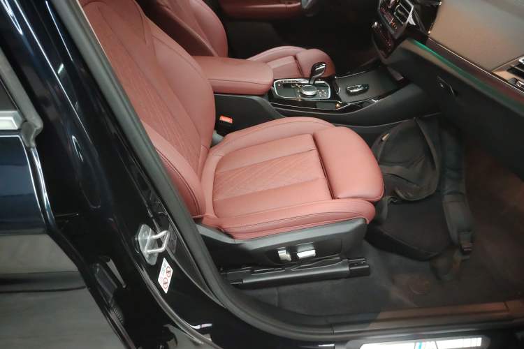 Used BMW X3 2022 Restyled xDrive25i M Sport Package Interior 7