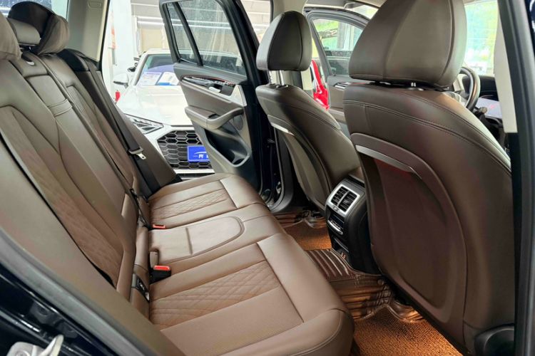 Used BMW X3 2022 Restyled xDrive25i M Sport Package Interior 8