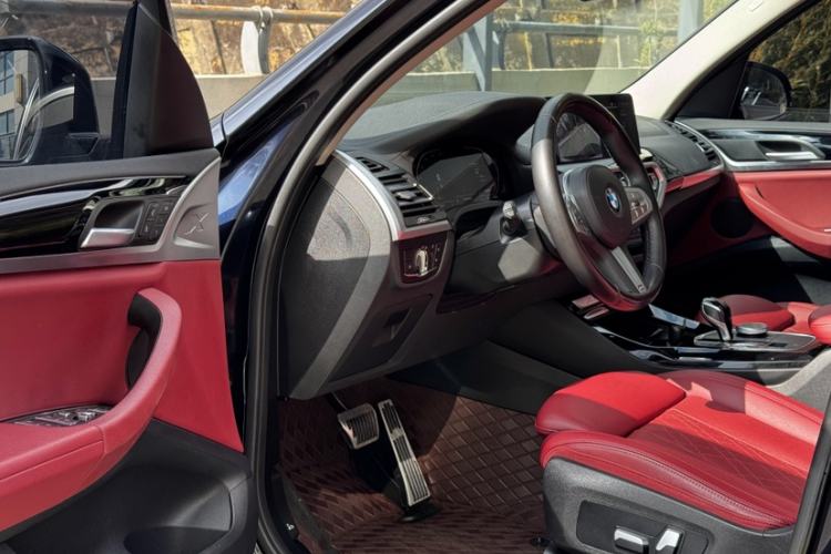 Used BMW X3 2022 xDrive25i M Sport Package Interior 8