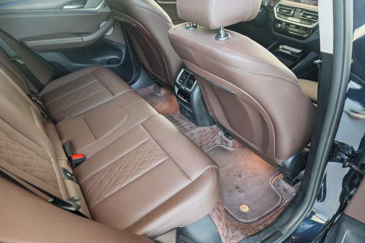 Used BMW X3 2022 xDrive30i Luxury Model M Night Sky Package Interior 8