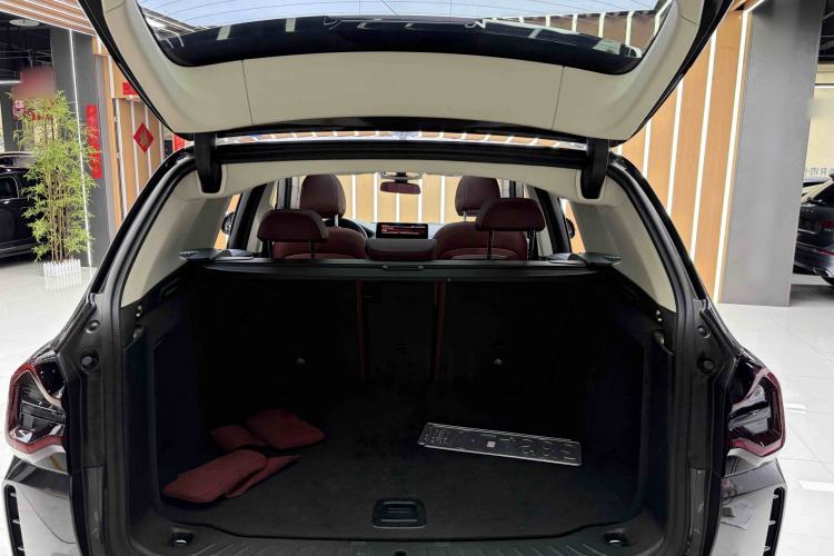 Used BMW X3 2022 xDrive30i Luxury Model M Night Sky Package Interior 8