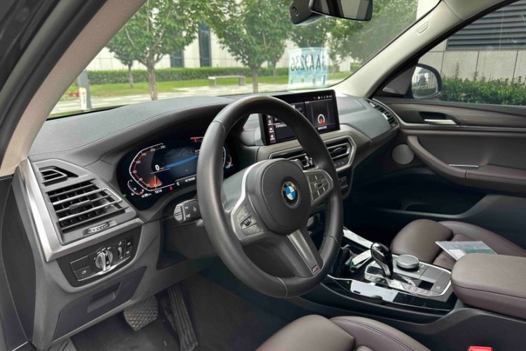 Used BMW X3 2022 Second Facelift xDrive30i Leading Edition M Night Sky Package Interior 9