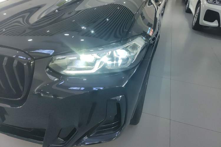 Used BMW X3 2022 Second Facelift xDrive30i Leading Edition M Night Sky Package Left Front Headlight