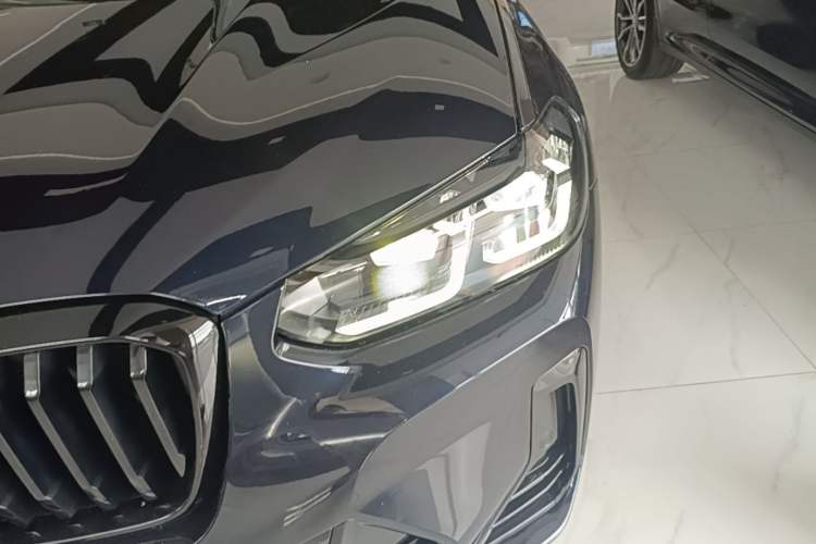 Used BMW X3 2022 Second Facelift xDrive30i Luxury Edition M Night Sky Package Left Front Headlight