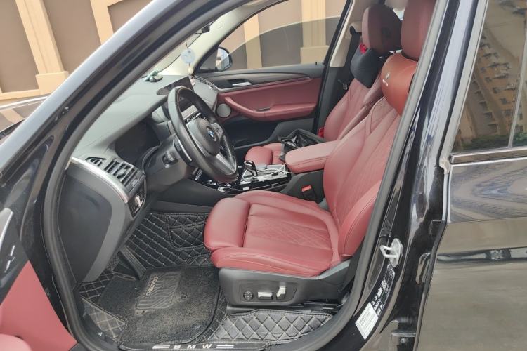 Used BMW X3 2022 Second Facelift xDrive30i Leading Edition M Night Sky Package Left Front Seat