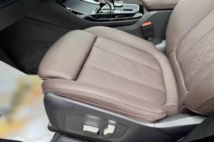 Used BMW X3 2022 xDrive25i M Sport Package Left Front Seat