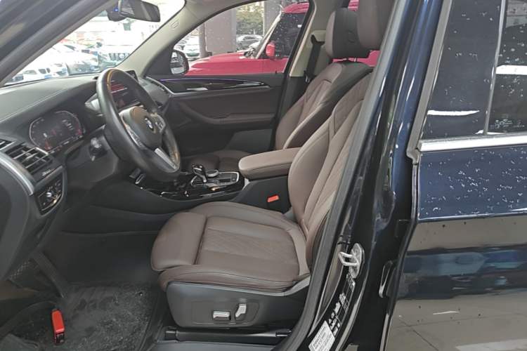 Used BMW X3 2022 Restyled xDrive25i M Sport Package Left Front Seat