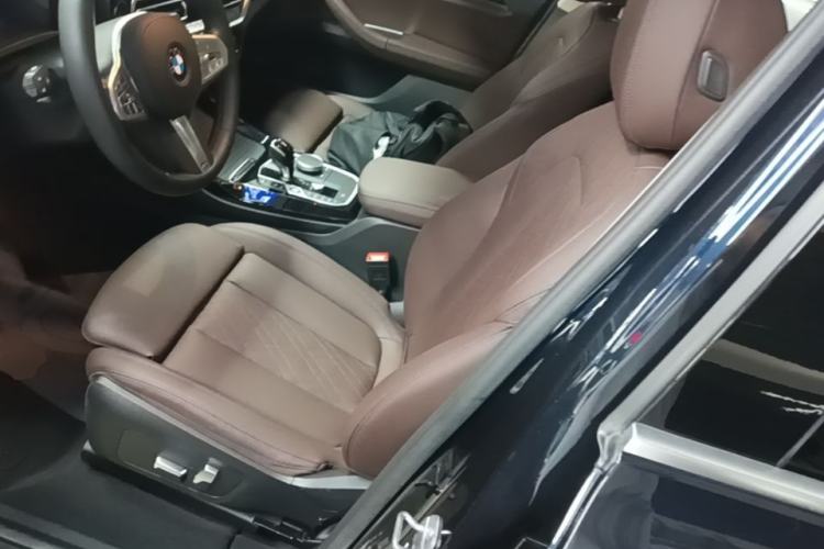 Used BMW X3 2022 Restyled xDrive25i M Sport Package Left Front Seat