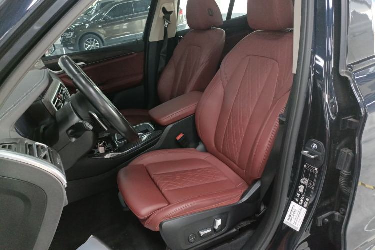 Used BMW X3 2022 Facelift xDrive30i Luxury Edition M Night Edition Package Left Front Seat