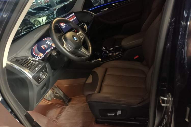 Used BMW X3 2022 Restyled xDrive25i M Sport Package Left Front Seat