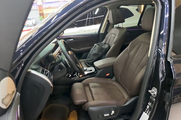 Used BMW X3 2022 Second Facelift xDrive30i Leading Edition M Night Sky Package Left Front Seat