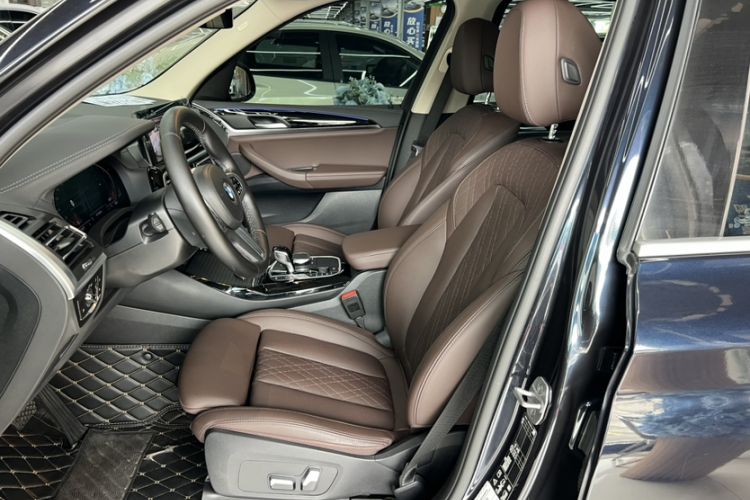 Used BMW X3 2022 xDrive25i M Sport Package Left Front Seat