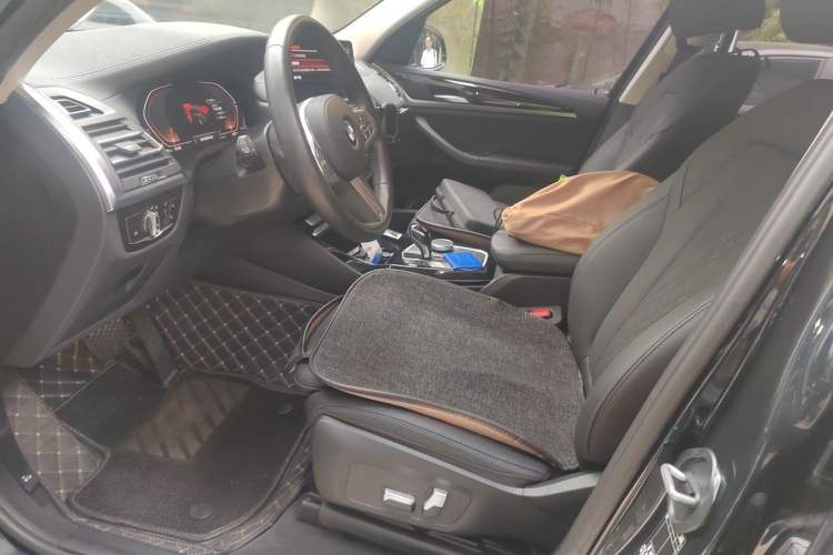 Used BMW X3 2022 Restyled xDrive25i M Sport Package Left Front Seat