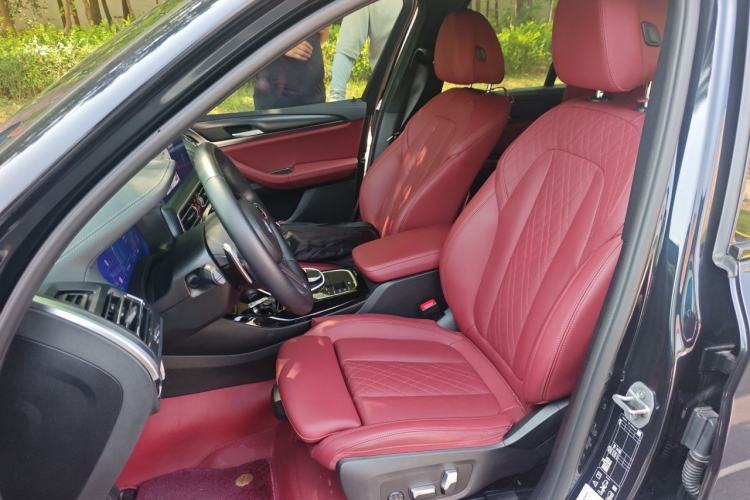 Used BMW X3 2022 Second Facelift xDrive30i Luxury Edition M Night Sky Package Left Front Seat