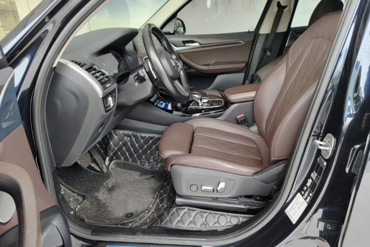 Used BMW X3 2022 xDrive30i Luxury Model M Night Sky Package Left Front Seat