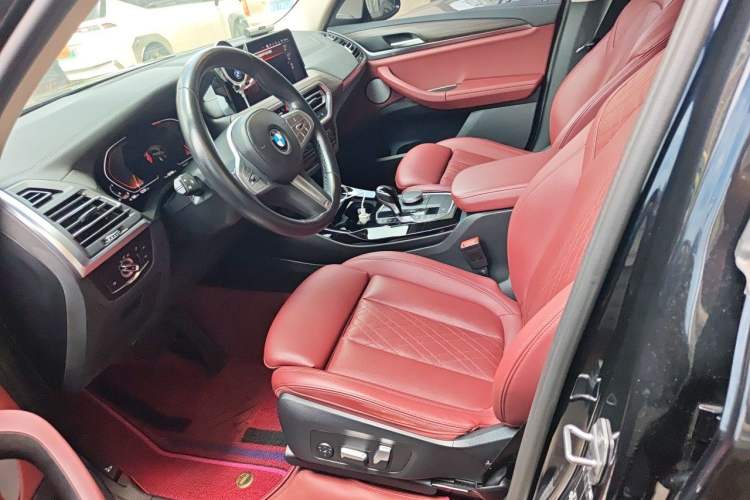 Used BMW X3 2022 Second Facelift xDrive30i Leading Edition M Night Sky Package Left Front Seat