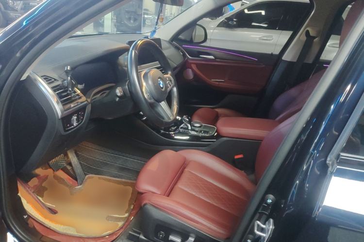 Used BMW X3 2022 Second Facelift xDrive30i Leading Edition M Night Sky Package Left Front Seat