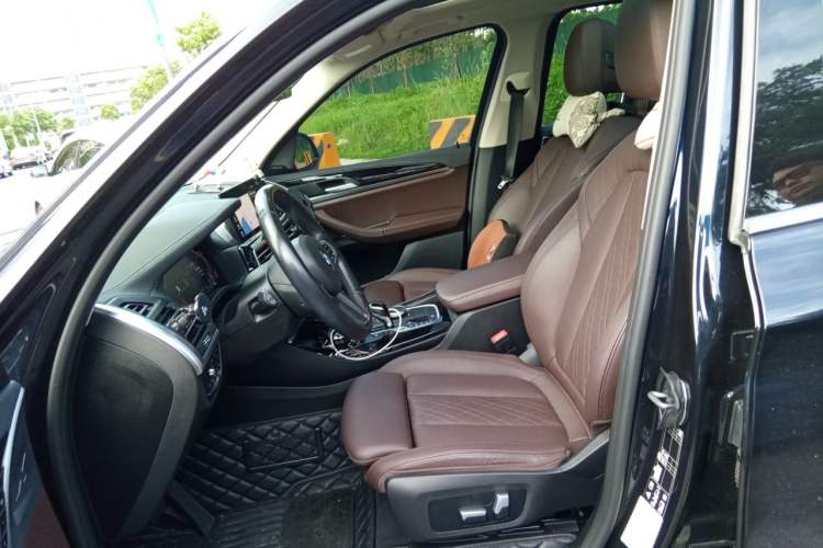 Used BMW X3 2022 xDrive25i M Sport Package Left Front Seat