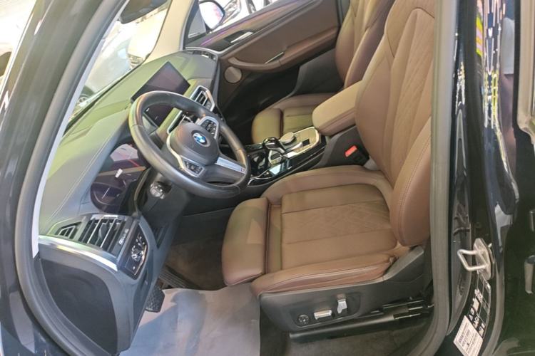 Used BMW X3 2022 Facelift xDrive30i Luxury Edition M Night Edition Package Left Front Seat