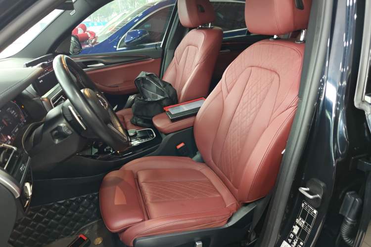 Used BMW X3 2022 Restyled xDrive30i Luxury Edition M Night Sky Package Left Front Seat