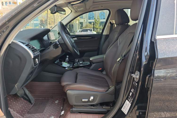 Used BMW X3 2022 Restyled xDrive25i M Sport Package Left Front Seat