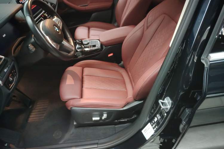 Used BMW X3 2022 Restyled xDrive25i M Sport Package Left Front Seat