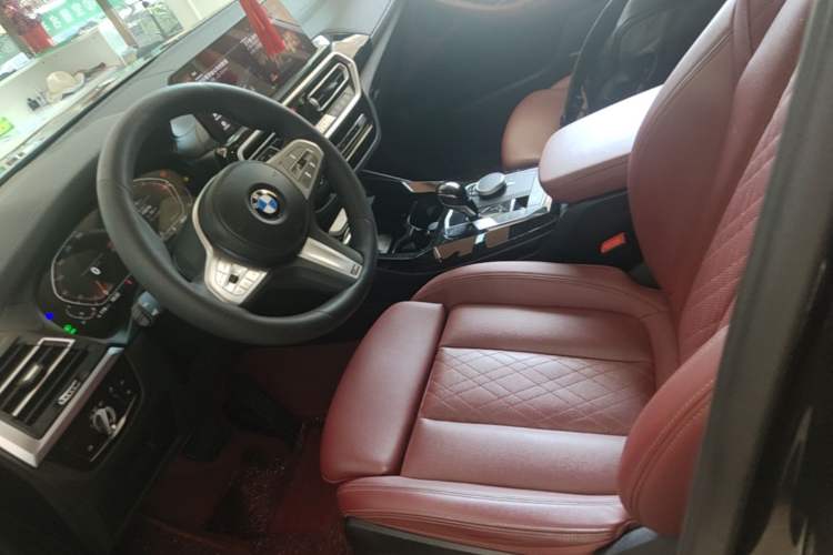 Used BMW X3 2022 Restyled xDrive25i M Sport Package Left Front Seat