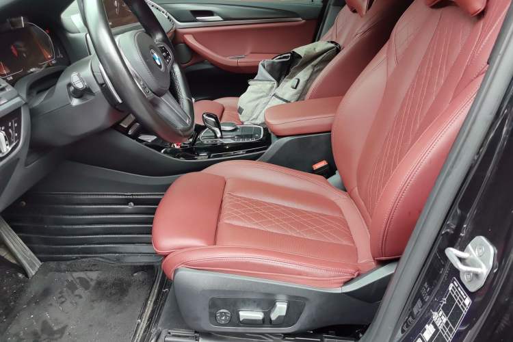 Used BMW X3 2022 Restyled xDrive30i Luxury Edition M Night Sky Package Left Front Seat