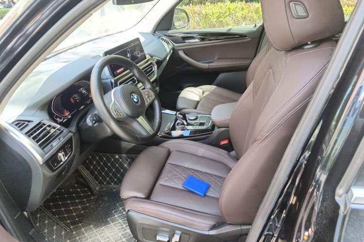Used BMW X3 2022 Restyled xDrive25i M Sport Package Left Front Seat