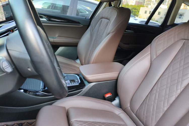 Used BMW X3 2022 Restyled xDrive25i M Sport Package Left Front Seat