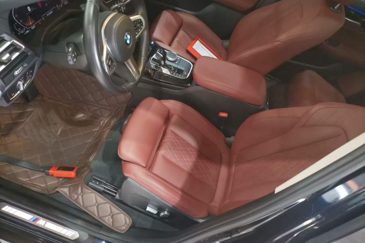 Used BMW X3 2022 Restyled xDrive25i M Sport Package Left Front Seat