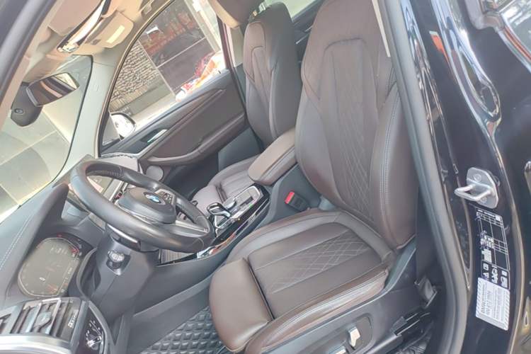 Used BMW X3 2022 Facelift xDrive30i Luxury Edition M Night Edition Package Left Front Seat
