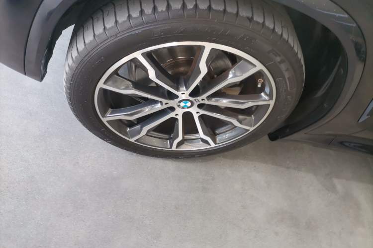 Used BMW X3 2022 xDrive30i Luxury Model M Night Sky Package Left Front Wheel Hub