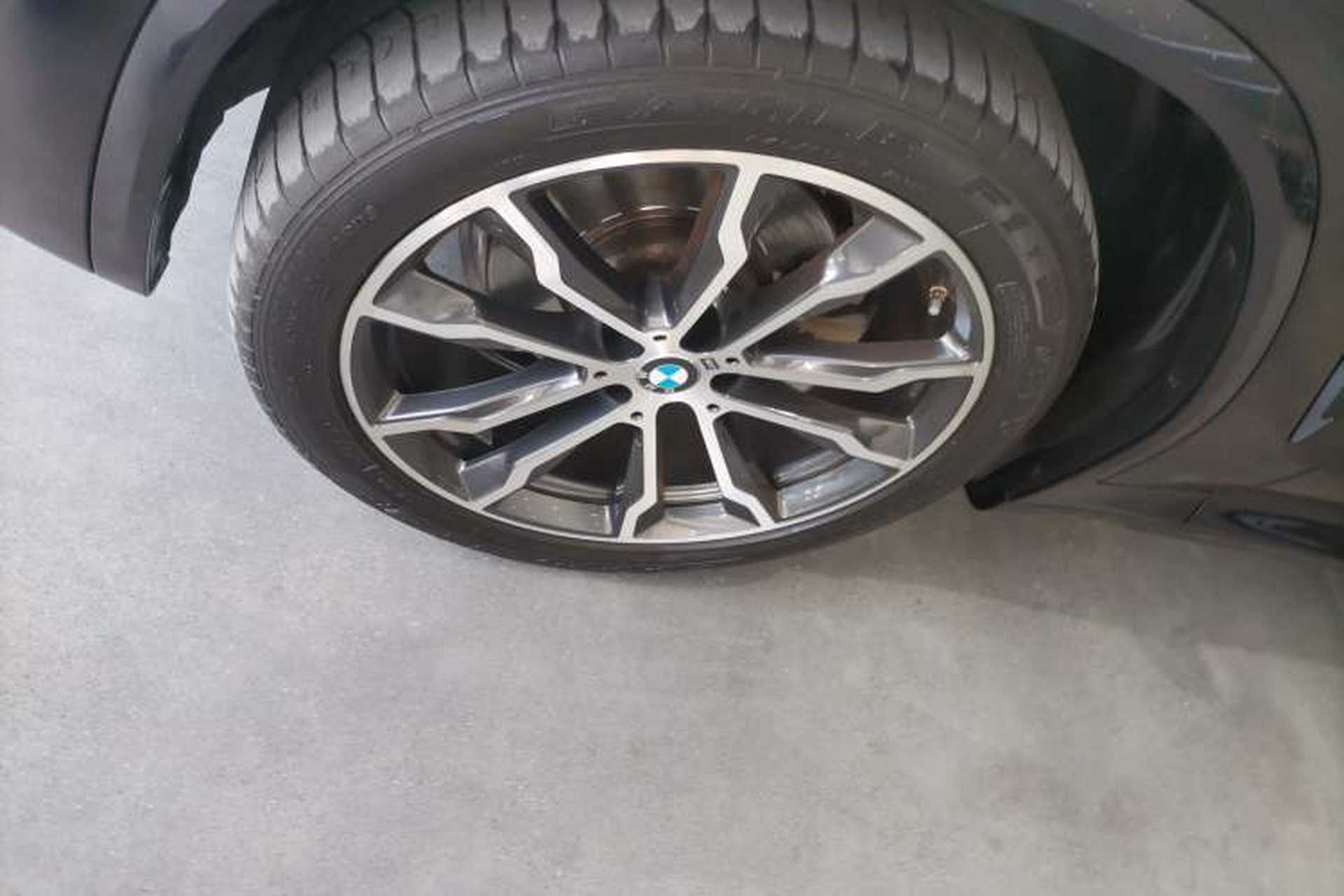 Used BMW X3 2022 xDrive30i Luxury Model M Night Sky Package Left Front Wheel Hub