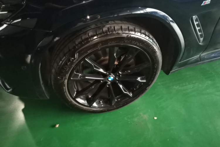 Used BMW X3 2022 Restyled xDrive30i Luxury Edition M Night Sky Package Left Front Wheel Hub