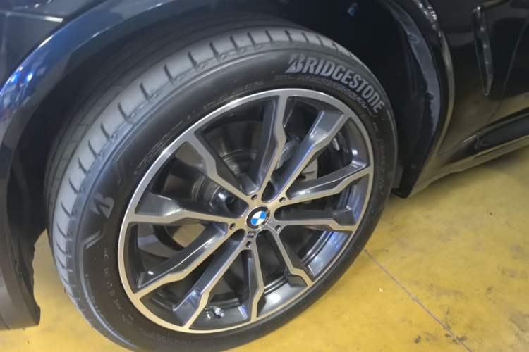 Used BMW X3 2022 xDrive30i Luxury Edition M Night Sky Package Left Front Wheel Hub
