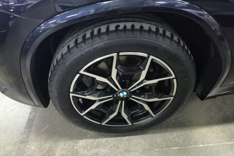 Used BMW X3 2022 Restyled xDrive25i M Sport Package Left Front Wheel Hub