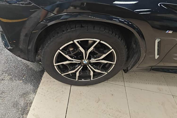 Used BMW X3 2022 Restyled xDrive25i M Sport Package Left Front Wheel Hub