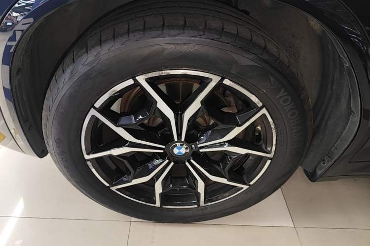 Used BMW X3 2022 xDrive25i M Sport Package Left Front Wheel Hub