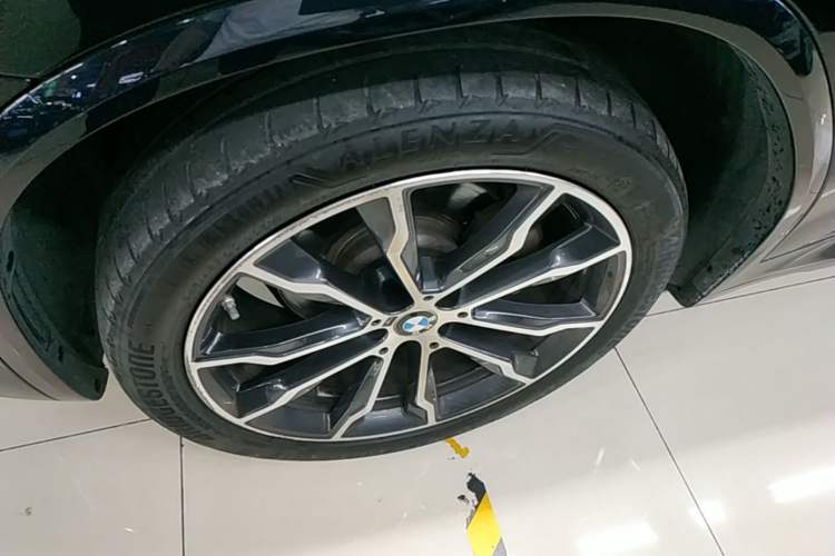 Used BMW X3 2022 xDrive30i Luxury Model M Night Sky Package Left Front Wheel Hub
