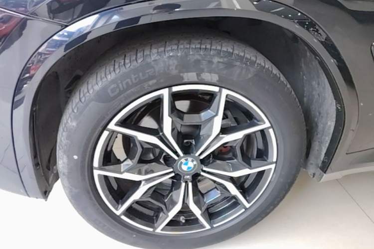 Used BMW X3 2022 xDrive25i M Sport Package Left Front Wheel Hub
