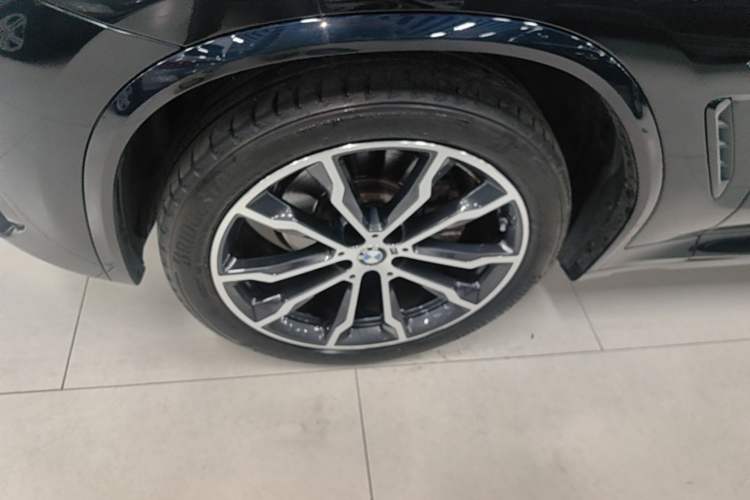 Used BMW X3 2022 xDrive30i Luxury Model M Night Sky Package Left Front Wheel Hub