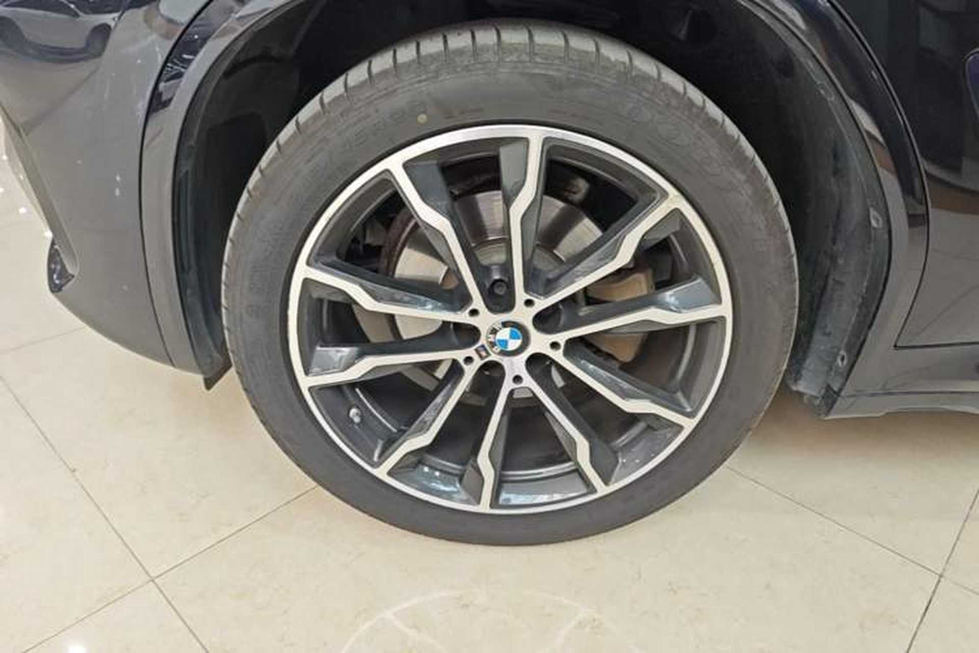 Used BMW X3 2022 xDrive30i Luxury Model M Night Sky Package Left Front Wheel Hub