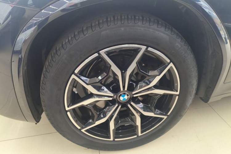 Used BMW X3 2022 Restyled xDrive25i M Sport Package Left Front Wheel Hub