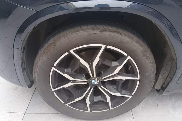 Used BMW X3 2022 Restyled xDrive25i M Sport Package Left Front Wheel Hub