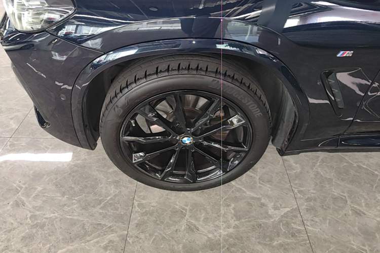 Used BMW X3 2022 Restyled xDrive30i Luxury Edition M Night Sky Package Left Front Wheel Hub
