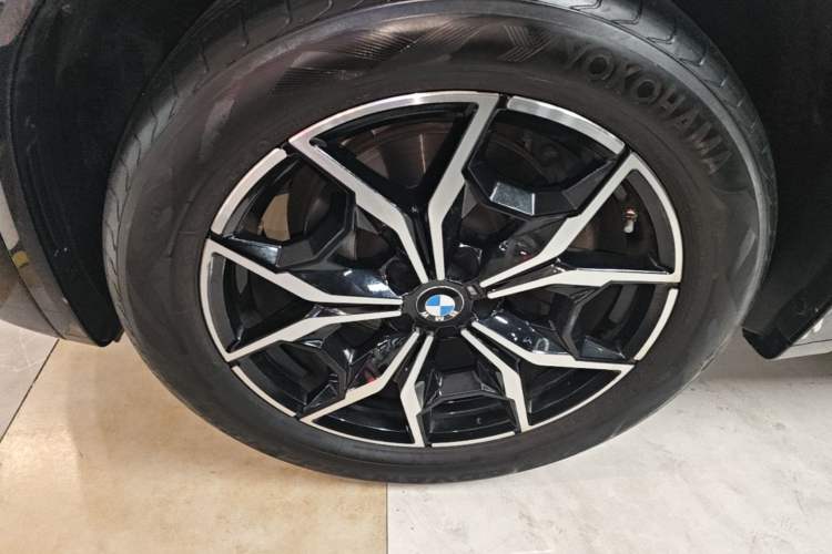 Used BMW X3 2022 Restyled xDrive25i M Sport Package Left Front Wheel Hub