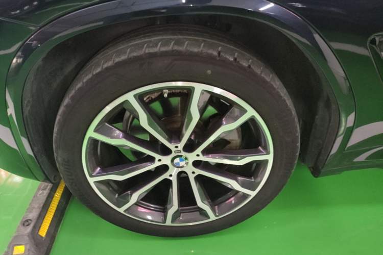 Used BMW X3 2022 Second Facelift xDrive30i Leading Edition M Night Sky Package Left Front Wheel Hub