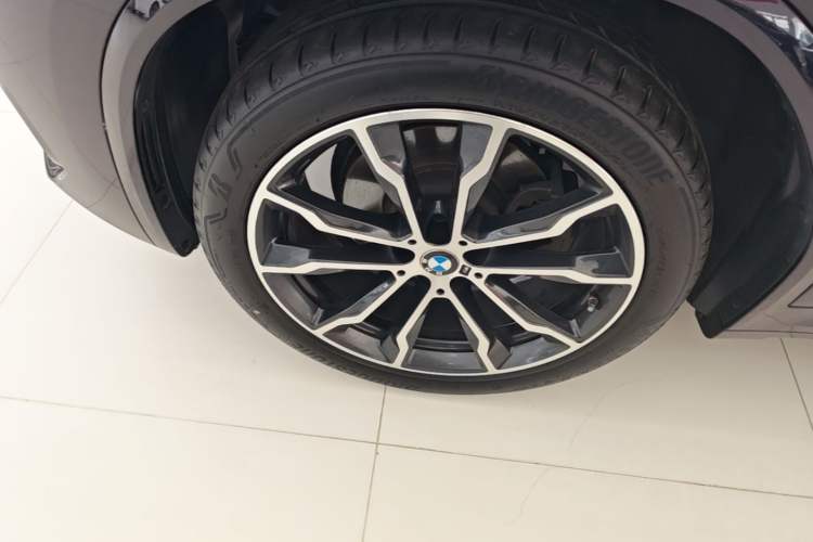 Used BMW X3 2022 Restyled xDrive30i Luxury Edition M Night Sky Package Left Front Wheel Hub